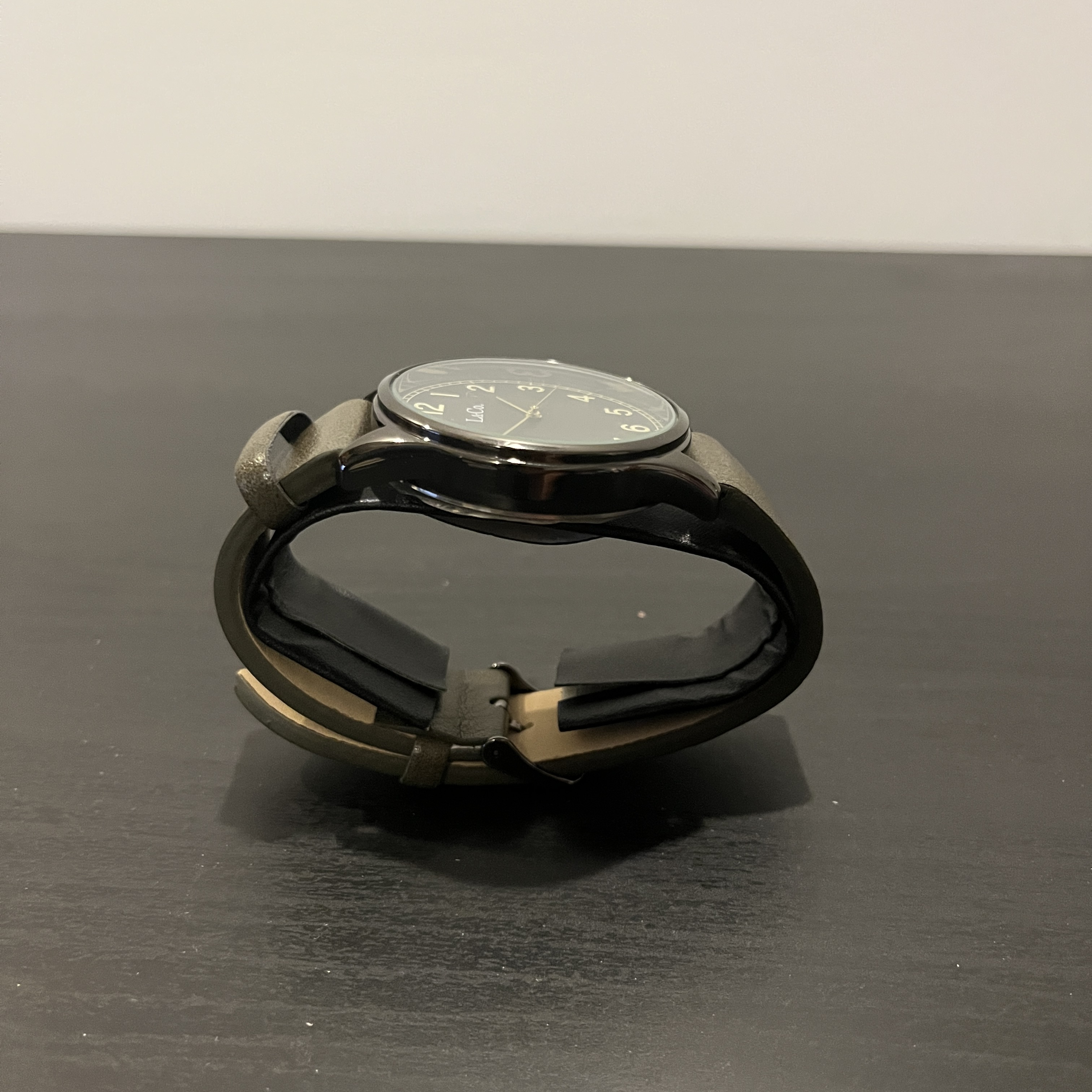 A wrist watch. I wanted to challenge myself with a more detailed rounded object, while keeping with the simple shapes.