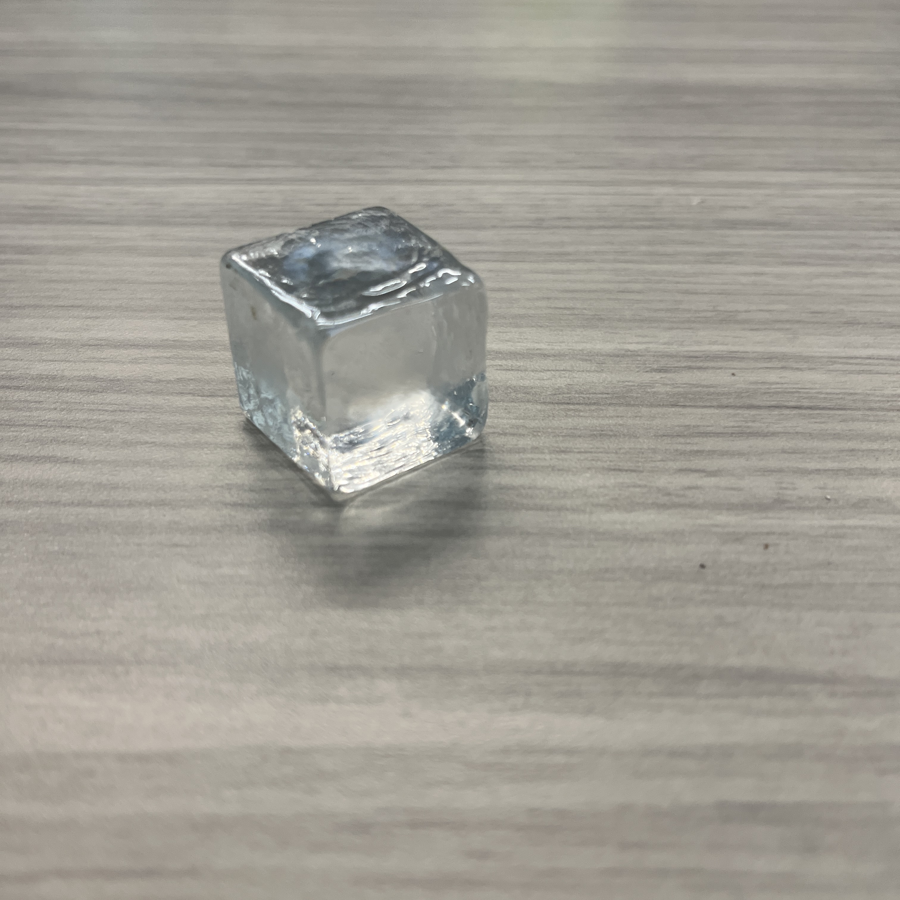 In this workshop we explored materials found in everyday objects. This glass cube has a unique transparancy that makes it look like a block of ice.